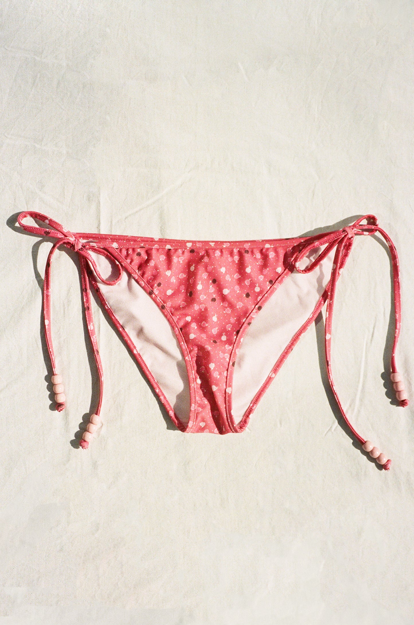 Biarritz Bottom, Sugardot